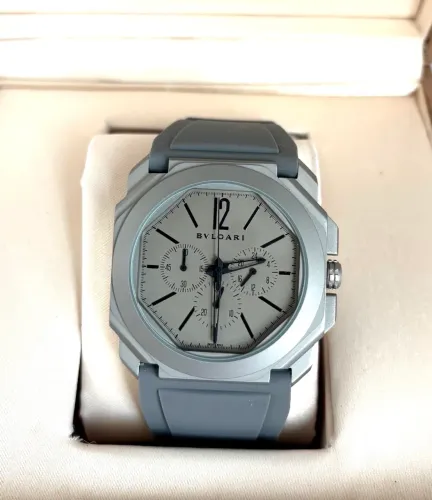 Relógio Bvlgari Octo automático 