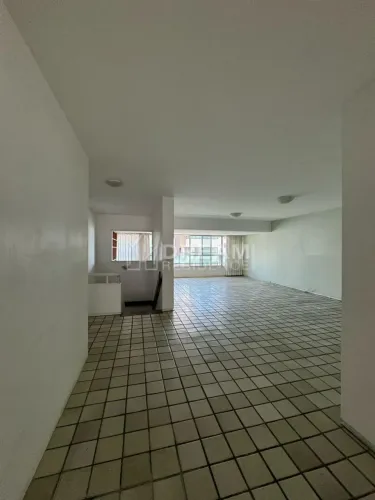 Imóvel para venda tem 360 metros quadrados com 5 quartos em Boa Viagem - Recife - PE