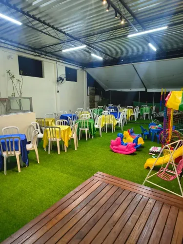 Espaço para festas no Cachambi. Brinquedos, mesas, som , iluminação ...Tudo incluso.