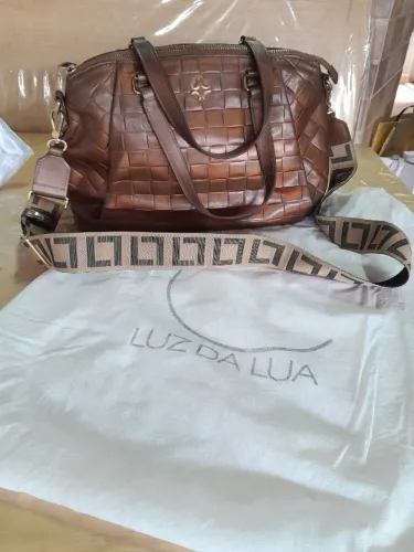 Bolsa em Couro metálica LUZ da LUA