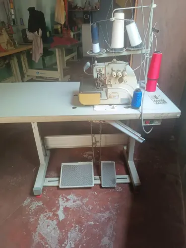 Máquina de costura Overloque 