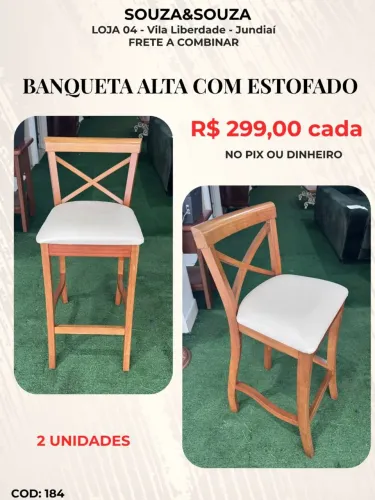 Banqueta Alta com Estofado