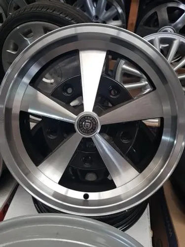 Rodas Escarabajo 17x6 5x205