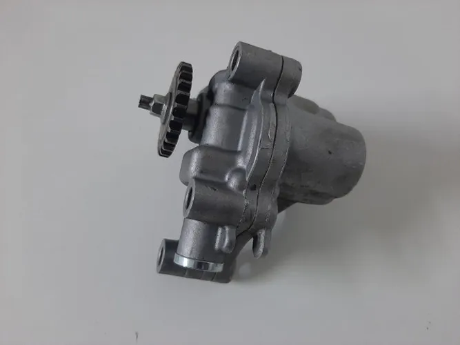 Bomba de óleo nissan versa 1.6 16V só mecanica s.m 8374