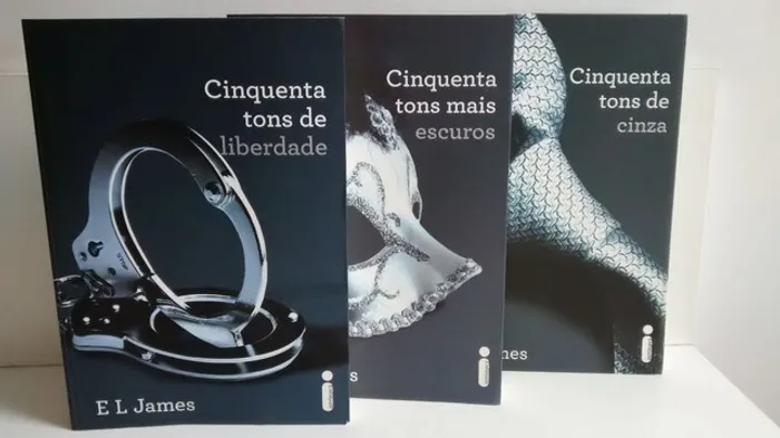 Livros - Trilogia Cinquenta Tons de Cinza