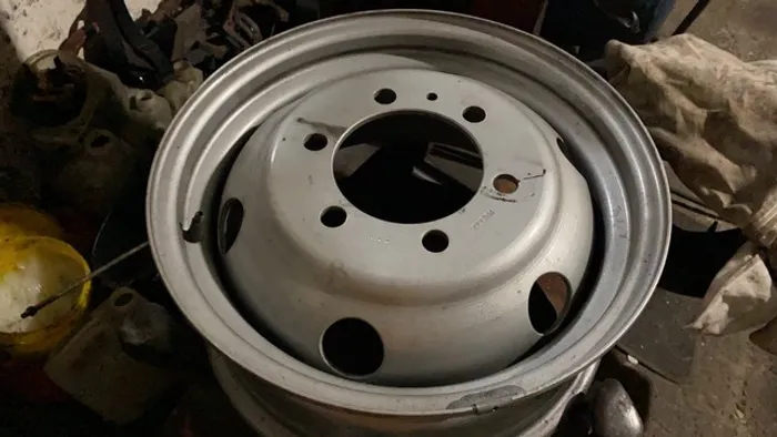 Roda Iveco aro 16 de ferro original unidade valor mínimo 