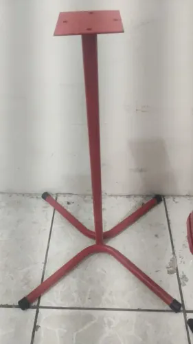 Pedestal máquina de bolinha pula pula