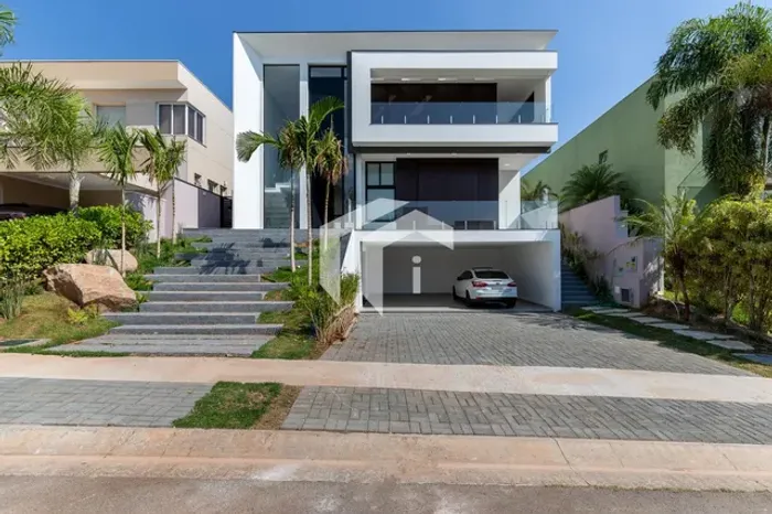 CASA À VENDA EM CONDOMÍNIO FECHADO COM 4 SUÍTES AO LADO DO ALPHAVILLE NO SAPUCAIAS.