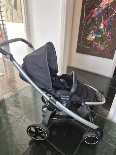 CARRINHO DE BEBE MARCA BEBECONFORT E BEBECONFORTO PARA CARRO