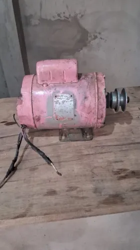 Motor WEG 1 CV.