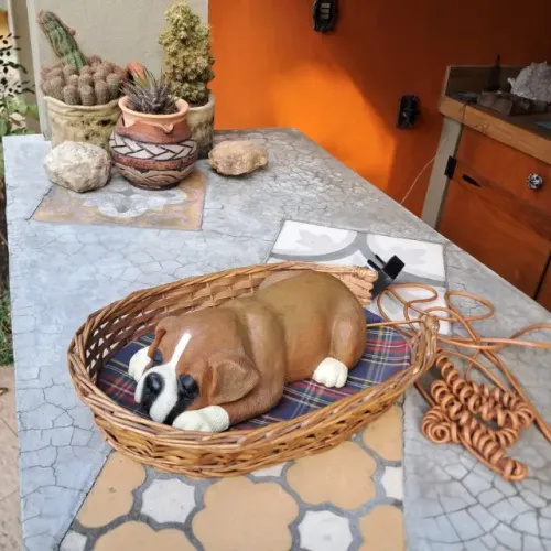 Telefone Antigo Formato de Cachorrinho Boxer - PET FONE - com Cesta em Vime - 1980