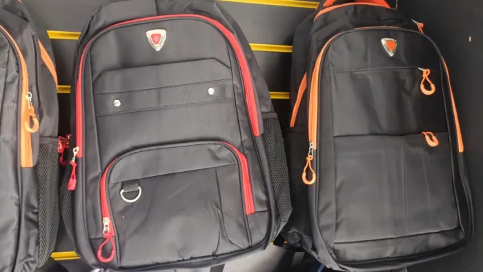 Mochilas Universitária unissex promoção
