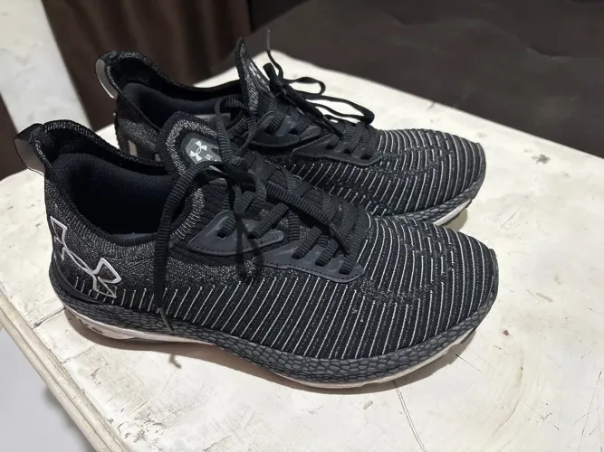Tênis de Corrida Under Armour Sinergy tamanho 41