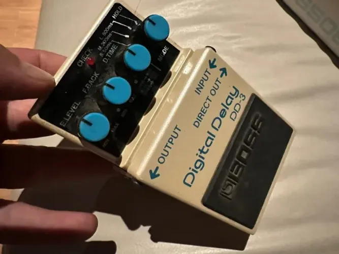 Pedal De Efeito Boss Digital Delay Dd-3t Branco