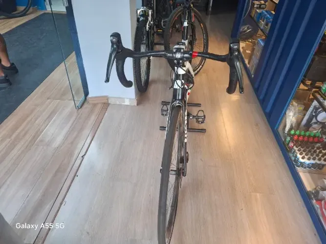 Cipollini Speed Carbono + rodas vision 700 carbono