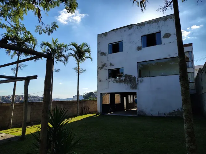 CASA DUPLEX NOVA GRAMADO 4 QUARTOS 2 SUITE AREA GOURMET 2 SALAS TERRENO NOS FUNDOS,LAVAND