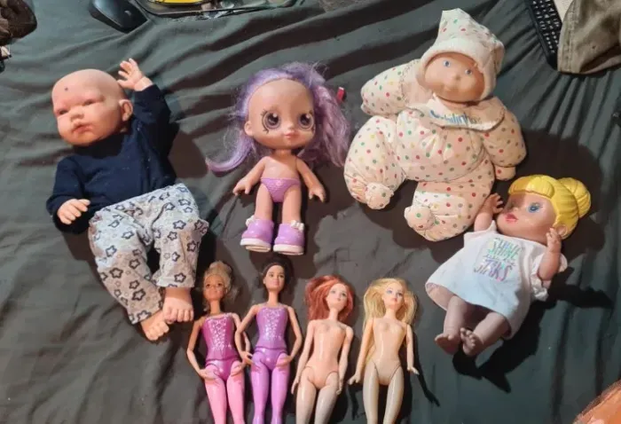 Lote de bonecas