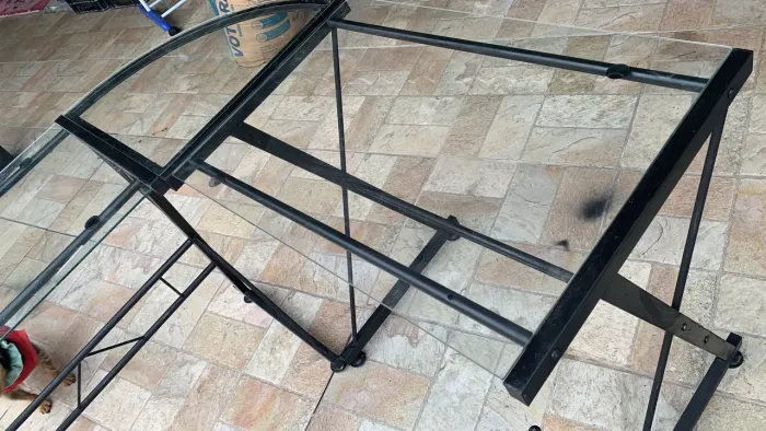 Mesa de canto ou café de vidro 