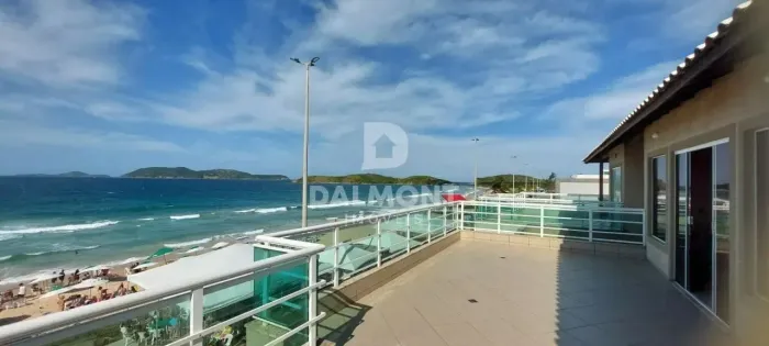 Peró - Cabo Frio - Pé na Areia da Praia do Pèró - Cobertura 150m²