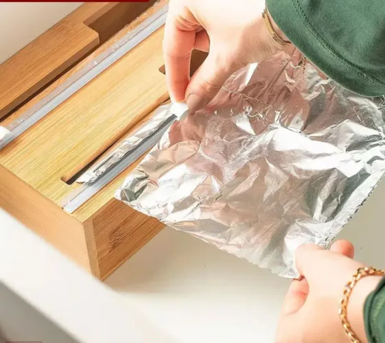 Organizador de cozinha Porta-filme de alumínio e plástico em BAMBU