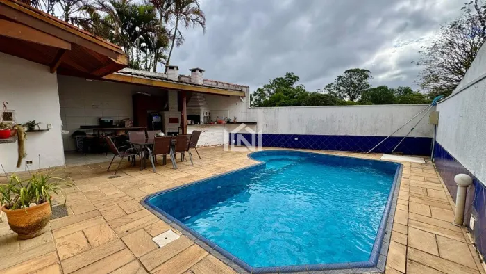 Casa à venda no condomínio Paisagem Renoir II e III