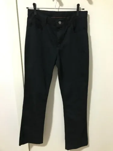 Calça Wrangler preta pouco uso.