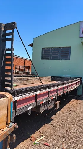 Carroceria de Madeira Truck 8,40