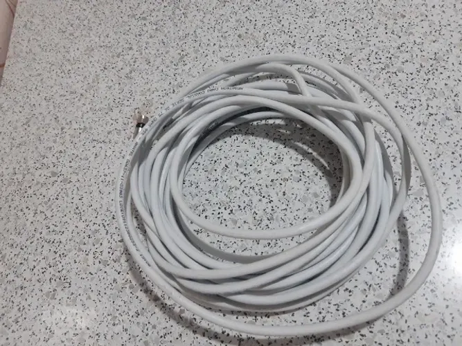 Cabo Coaxial RG 6 para TV uso interno, 7  metros, usado