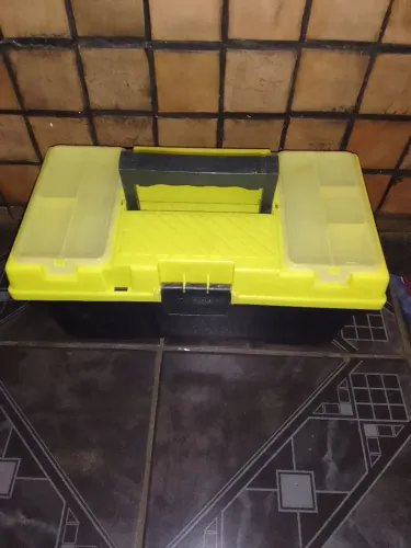 Caixa plástica ferramentas