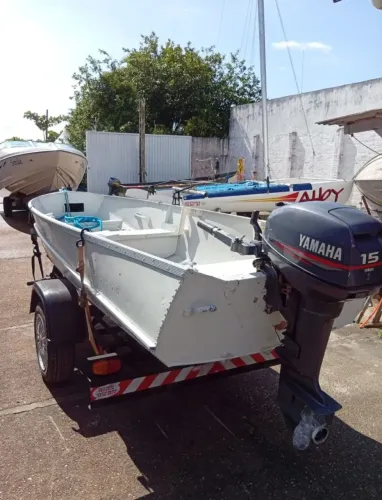 Lancha de alumínio com motor 15 Hp yamaha