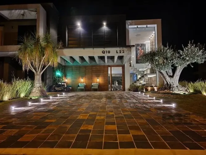 Casa de Condomínio em Atlântida Sul