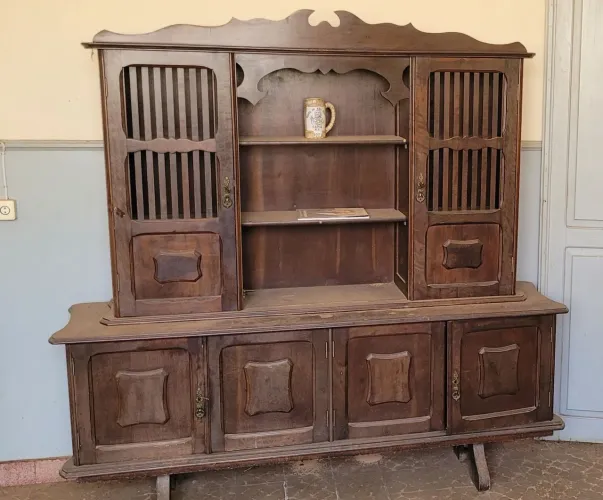 Estante de cozinha em madeira maçica