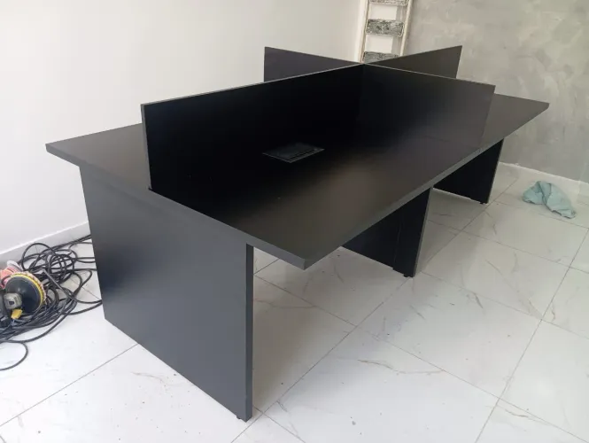 MOVEIS DE ESCRITORESTAÇÃO DE TRABALHO 4 POSIÇÕES CM CX DE TOMADA**LEIA A DESCRIÇÃO**
