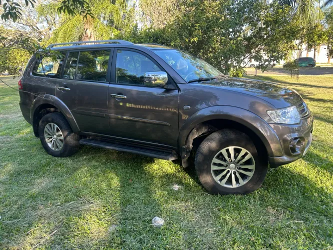 Mitsubishi Pajero HPE 3.2 4X4 T.i. Dies. 5P Aut. 2017