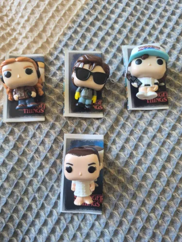 Kit 4 mini funkos Stranger Things