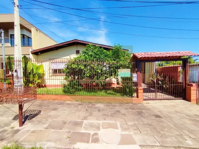 Casa para locação e venda no bairro Cristo Rei em São Leopoldo
