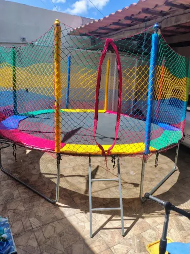 Pula-Pula trampolim 3,05m com Zíper - Excelente Estado!