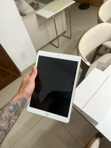 iPad 8ª Geração 32GB Impecável com Caixa