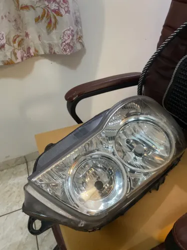 Farol direito palio 1.4 fire elx 2007