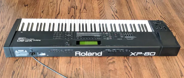 Teclado Roland XP80