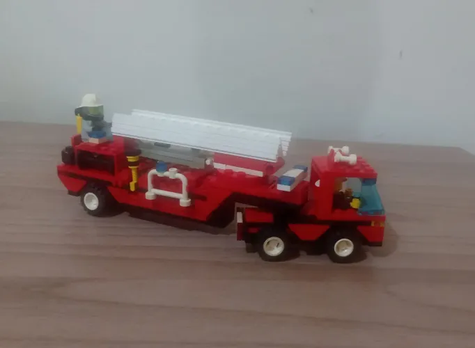 Carreta de Bombeiro de Lego original - Brinquedo de montar - De 599 por R$ 499