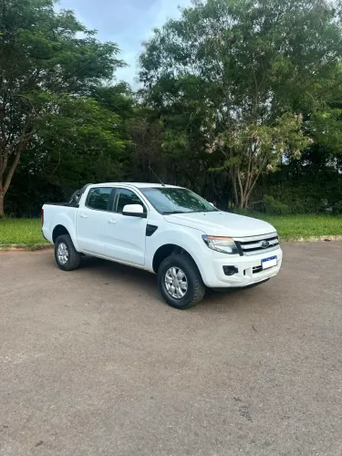 Ford Ranger XLS 2.5 16V 4X2 CD Flex 2014