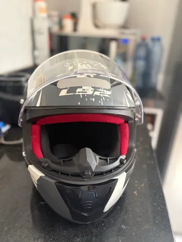 CAPACETE NOVO LS2