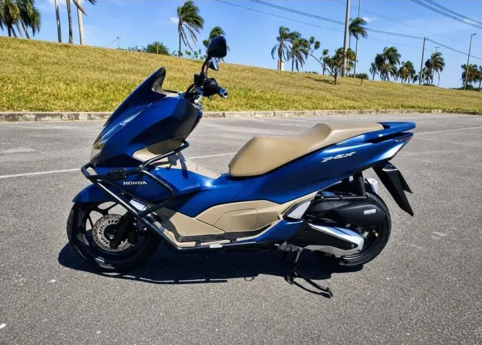 Honda Pcx 160 Dlx Completa com Abs Novinha 2023. Sem defeitos. Analiso trocas em carro