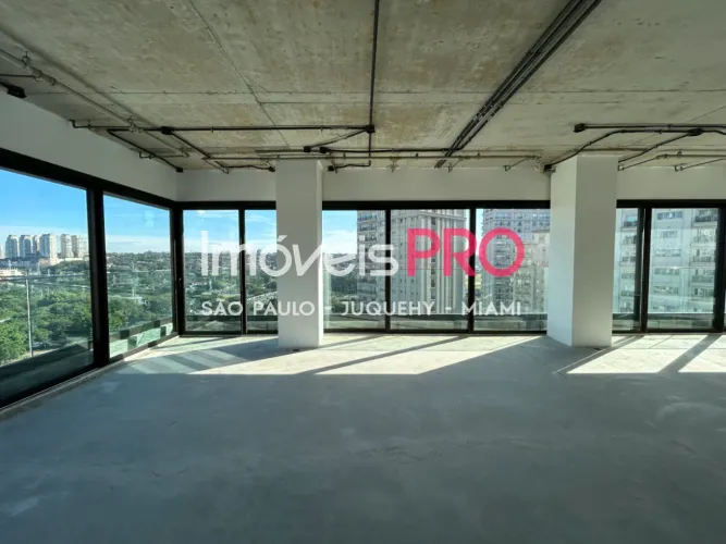 Apartamento Luxuoso com 472m² e Vista Exclusiva para o Parque do Povo / Itaim Bibi