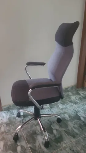 Cadeiras em bom estado Giratórias
