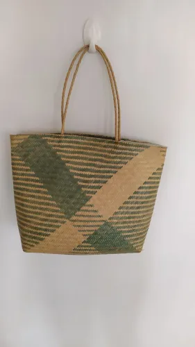 Bolsa de praia em palha natural com zíper