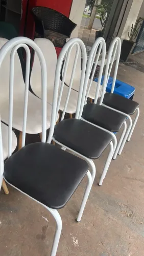 Cadeiras semi novas