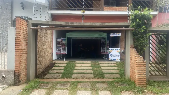 CORRETOR DE IMOVEIS OU ESTAGIÁRIO