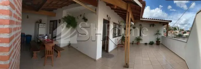 Sobrado no Parque Maria Domitila com 3 Dormitórios e 4 Vagas